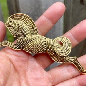 Large size horse brooch pin pendant